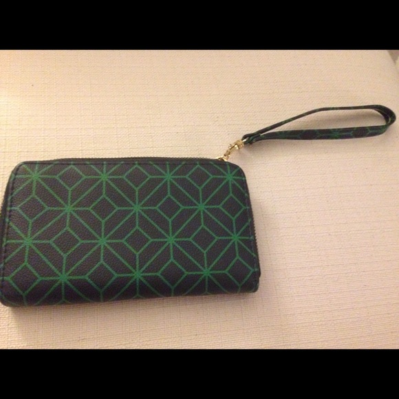 Green and navy wristlet