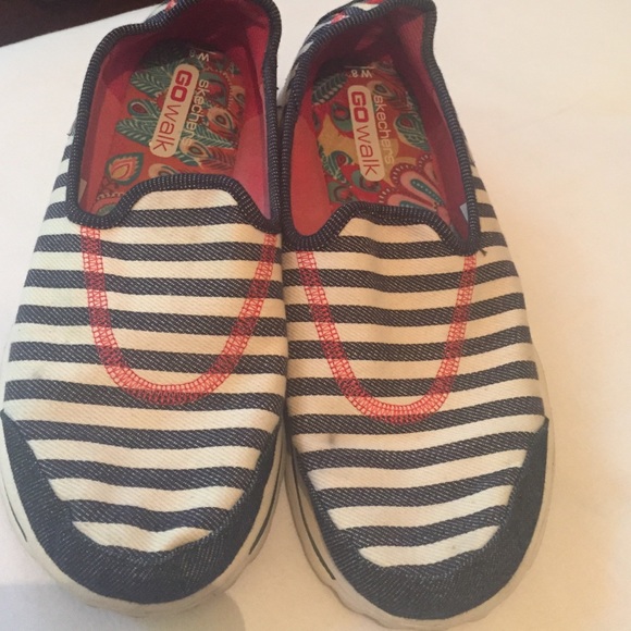 Go Walk Skechers