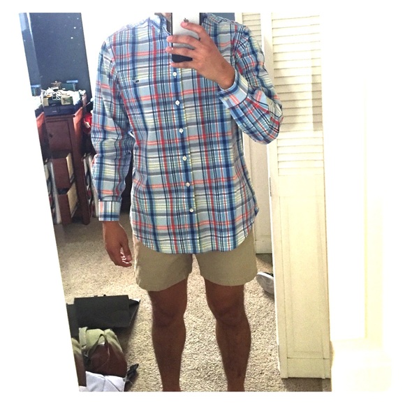 Vineyard vines 100% cotton slim fit tucker shirt