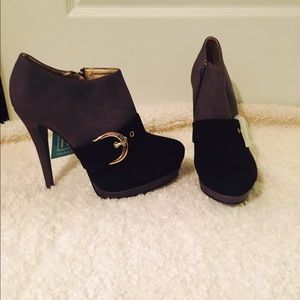 New With Tags Faux Suede Purple and Black Booties