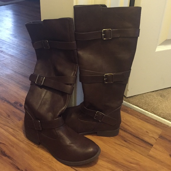 Brown boots. Never worn.