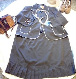 Sant' Angelo, 2pc Brown/ White stripe Suit Reduced