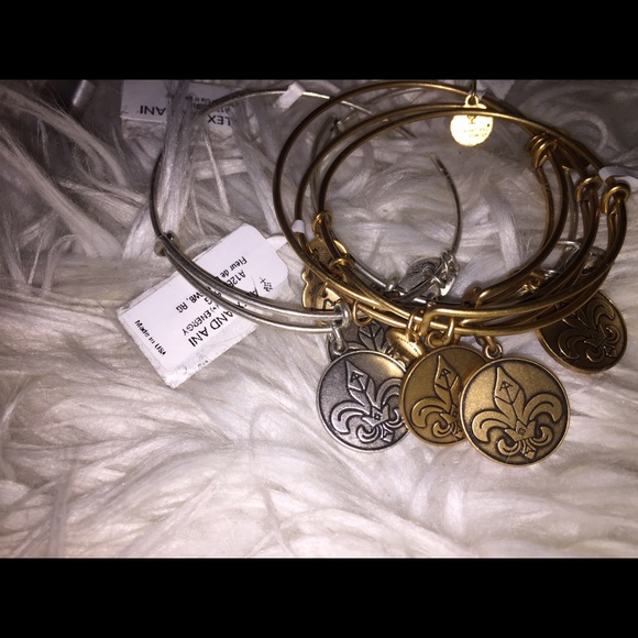 NWT Alex and Ani: Fleur De Lis II