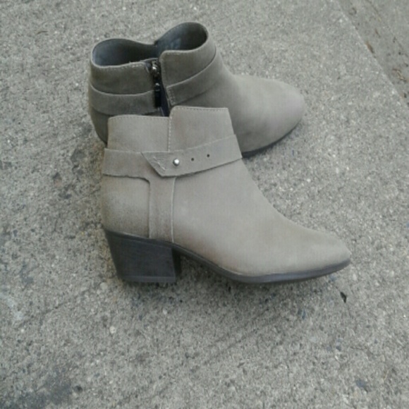 Clarks Shoes - Low booties