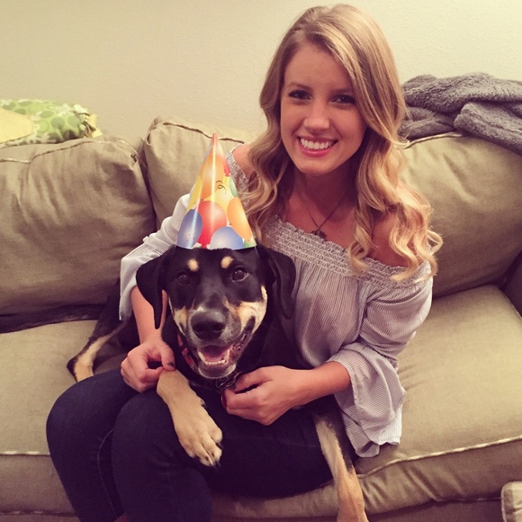 Meet your Posher, Tiffany - Picture 2 of 5