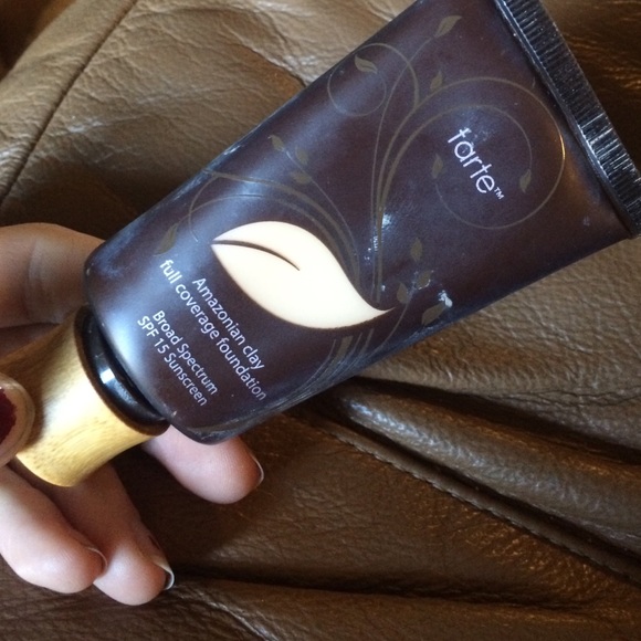 Tarte Amazonian Clay full coverage foundation
