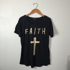Grunge "Faith" Graphic T-Shirt with Cross