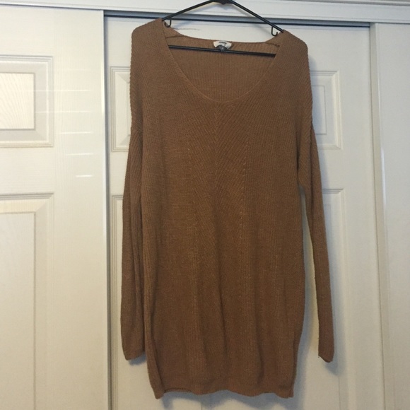 Crew neck Old Navy Sweater.