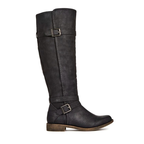 Beautiful black boots