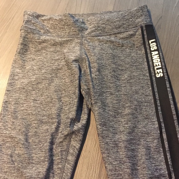 Victoria's Secret pink Los Angeles yoga pants sz m