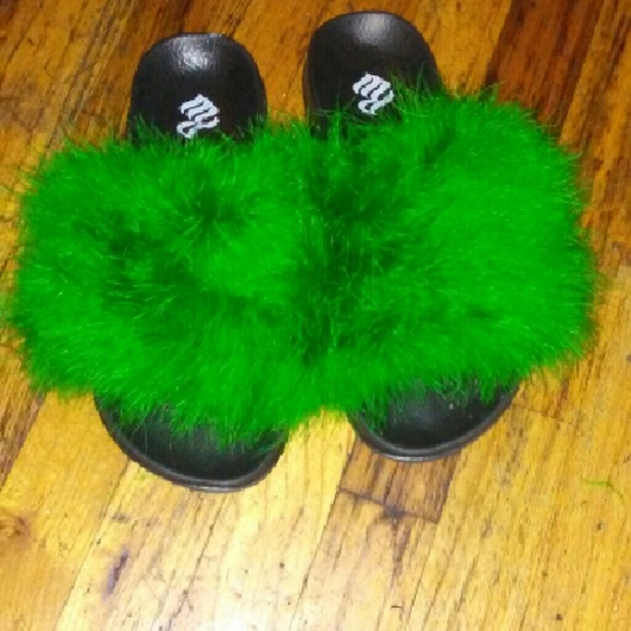 CUSTOM MADE FUR SLIDES