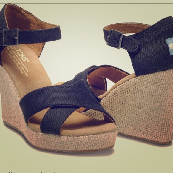 Brand new toms wedges