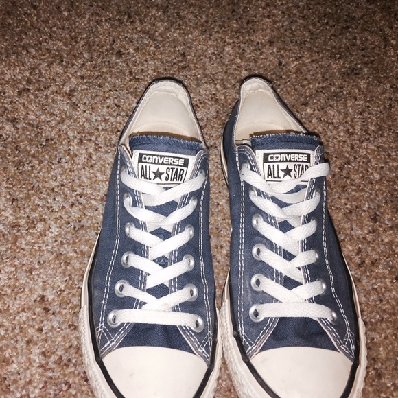 Navy blue converse