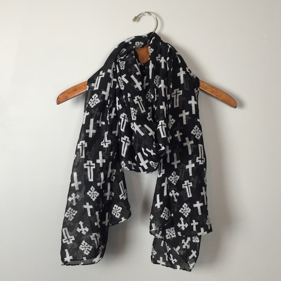 Cross Patterned Scarf