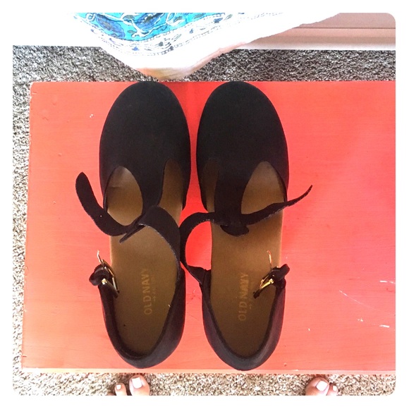 High heeled black Clogs
