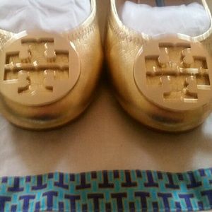 Tory burch flats gold