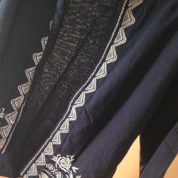 Mirror Image - Picture 3 of 3