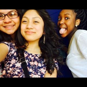 Meet your Posher, Leslie