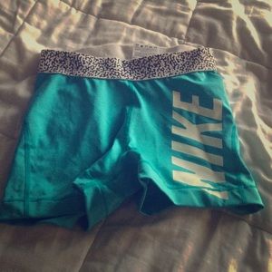 Super cute tiffany blue Nike pros! Size XS