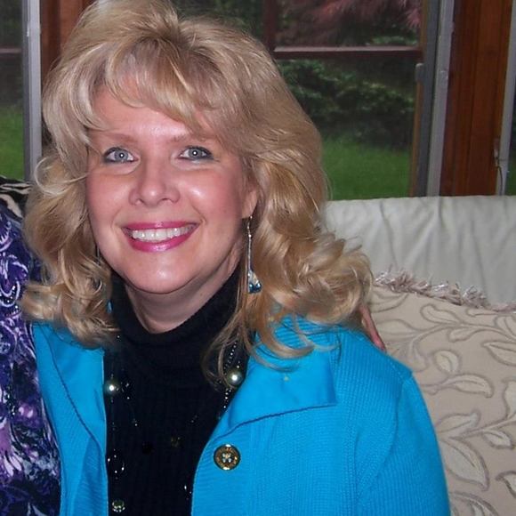 Meet your Posher, Pamela - Picture 1 of 1