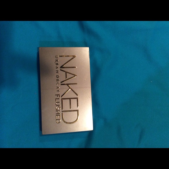 Urban Decay Naked Flushed palette