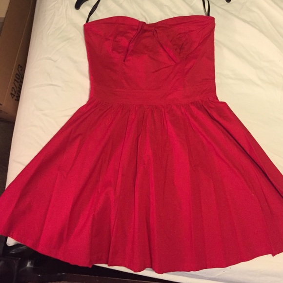 Cute strapless hot red dress