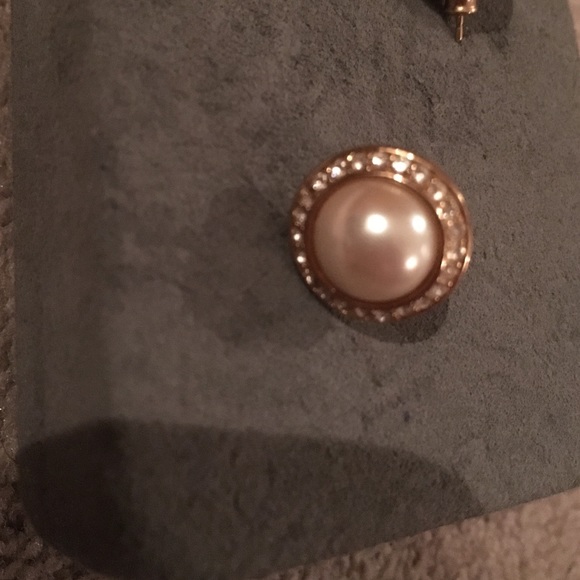 Faux pearl/rhinestone earrings.