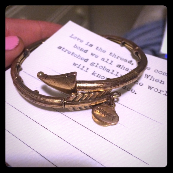 gold vintage 66 arrow wrap