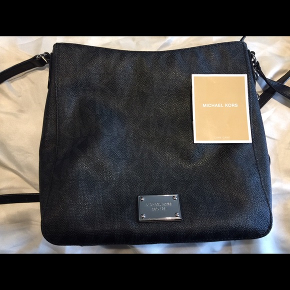 Sold❕Authentic Michael Kors Black Crossbody - Picture 2 of 4