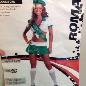 Girl Scout costume 🍪