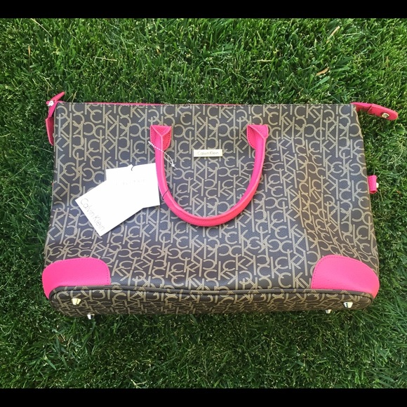 Calvin Klein Handbags - **FIRM ON PRICE**New Calvin Klein tote/luggage bag
