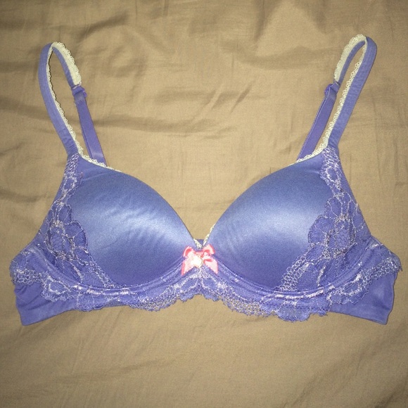 BODY BY VICTORIA'S SECRET BRA - Picture 3 of 4