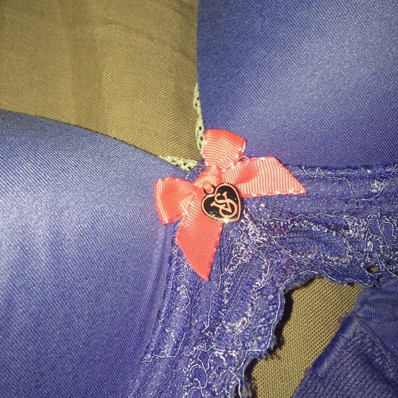 BODY BY VICTORIA'S SECRET BRA - Picture 4 of 4