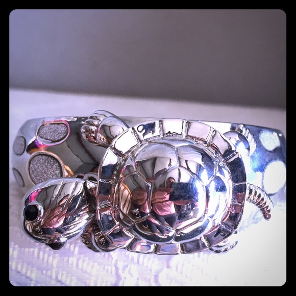 Turtle silver bracelet