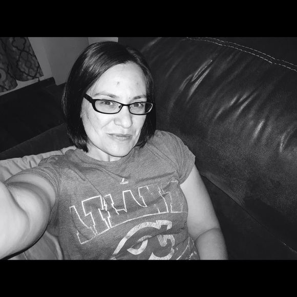 Meet your Posher, Tiffanie - Picture 2 of 2