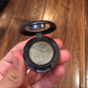 Mac Greensmoke eyeshadow