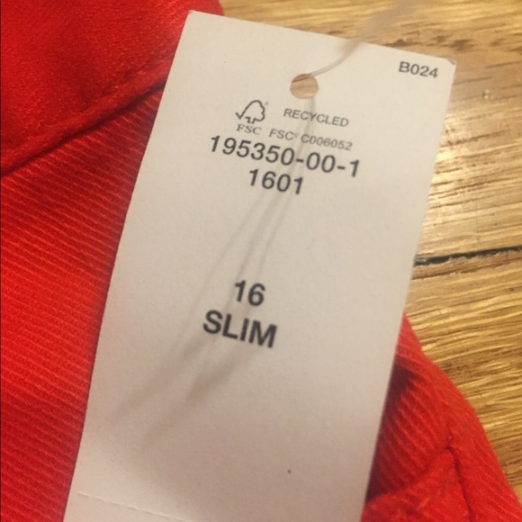 Gap Shorties - Picture 2 of 3