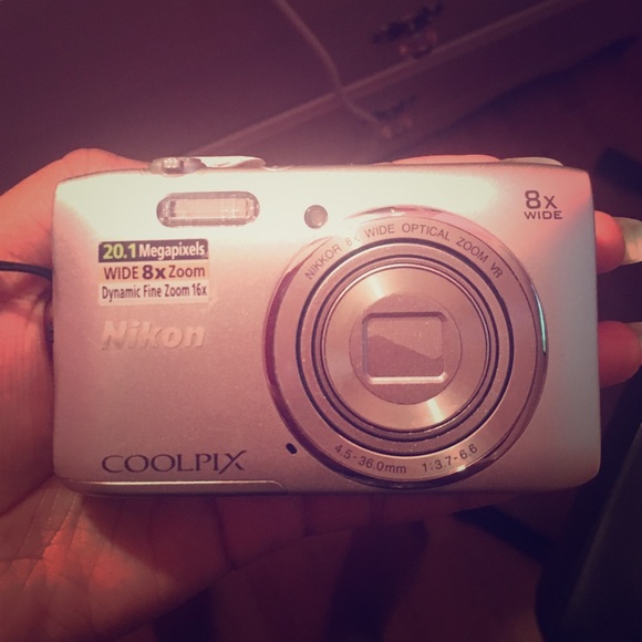 NIKON COOLPIX S3600