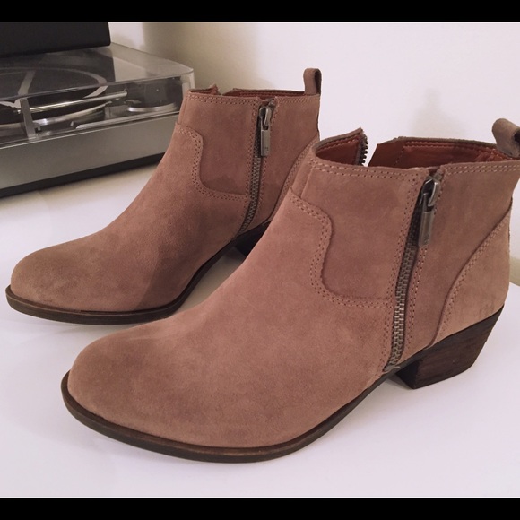 (SOLD) Lucky Brand booties - Size 7
