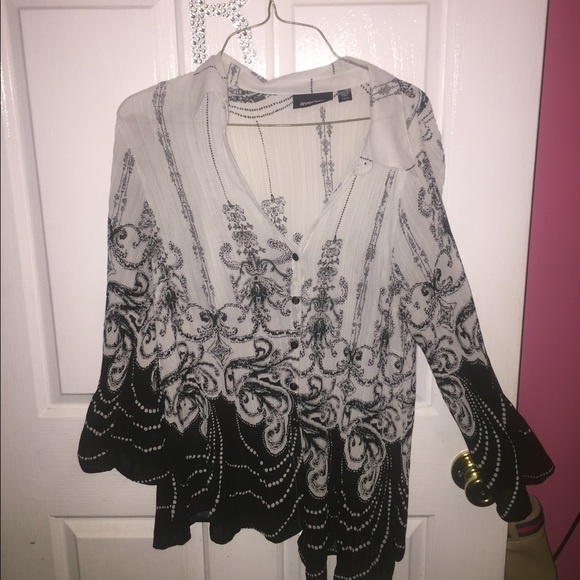 Black and white top