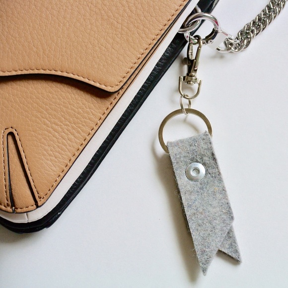 Sample sale🎈ChopStudio chevron grey felt key ring
