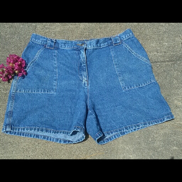 IZOD Jeans Denim Shorts Size 14 Petite
