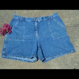 IZOD Jeans Denim Shorts Size 14 Petite