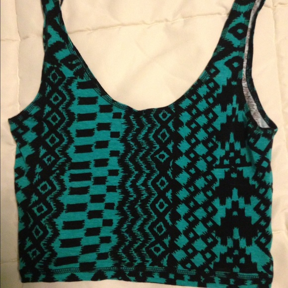 Crop top