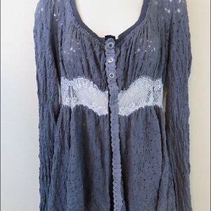 FREE PEOPLE GRAY BLUE LACE LONG SLEEVE TOP