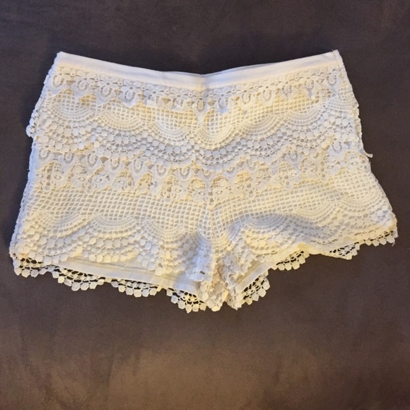 Urban Outfitters Pants - White Lace Shorts (pins&needles)