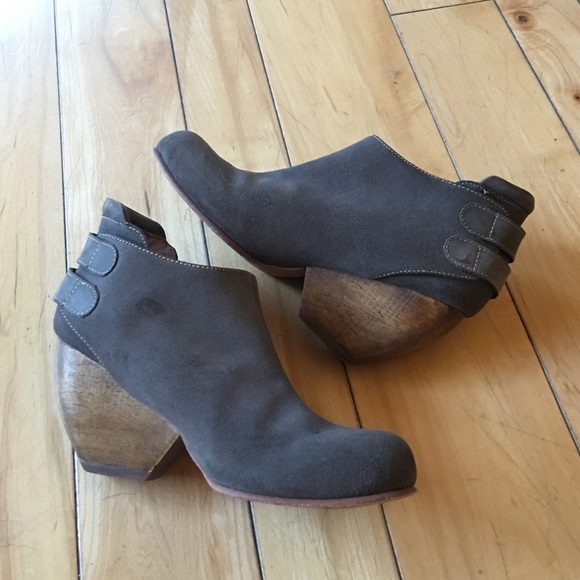 Ankle booties - Picture 3 of 4