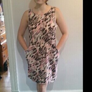 Gap spotted pink dress WITH POCKETS!