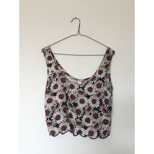 Scalloped daisy cropped LA Hearts tank form PacSun