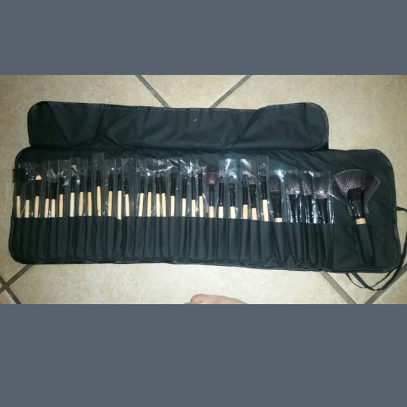 32 piece makeup brush set